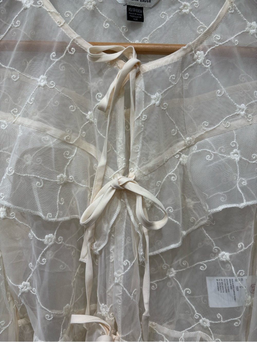 American Eagle Sheer Mesh Front Tie Ruffle Trim Top Women’s Size XS - Picture 4 of 11